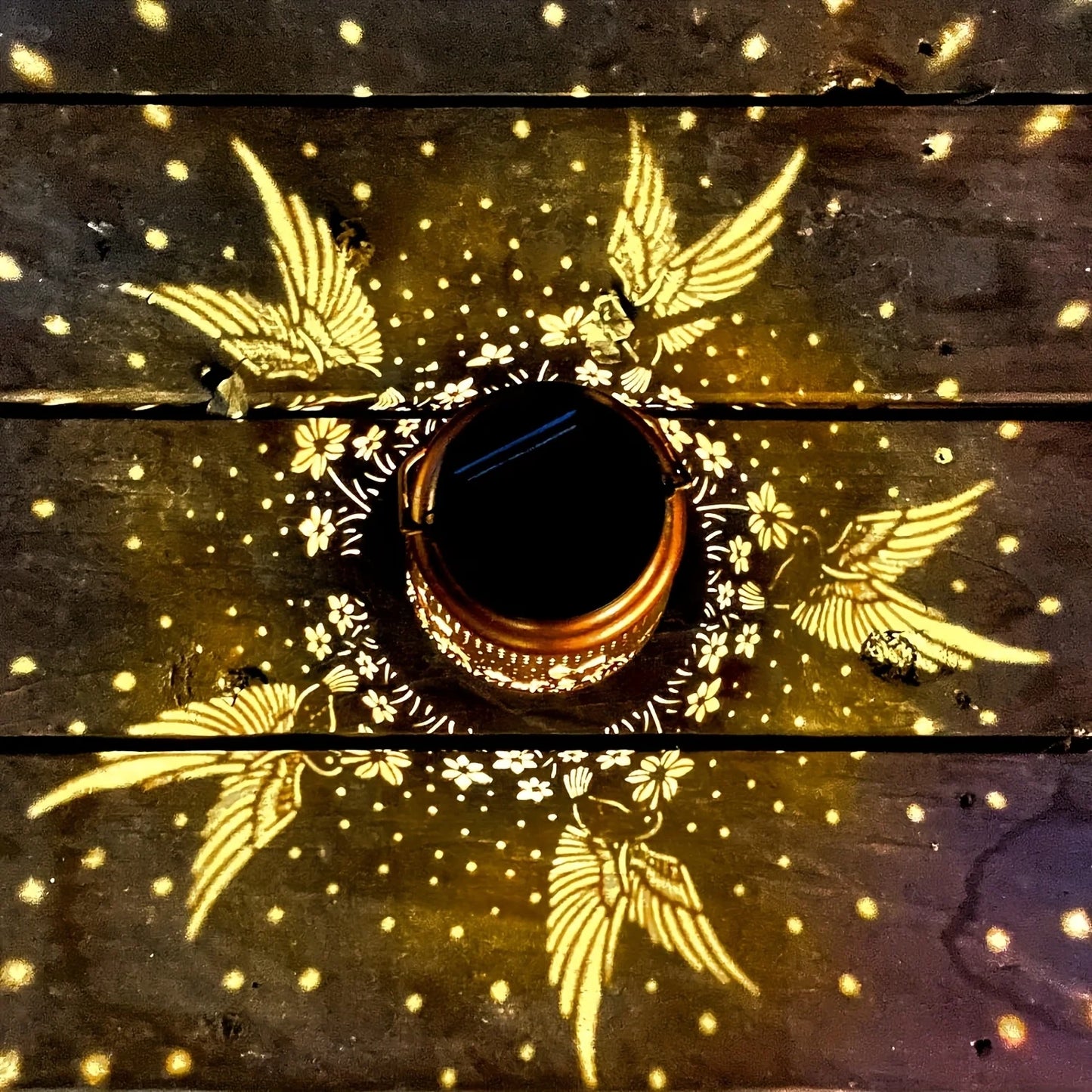 Solar Lantern Outdoor Decor | Elegant Pathway Lighting for Gardens