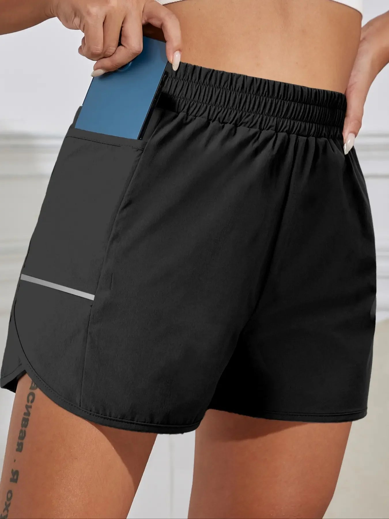 Women's Casual Sports Shorts with Mobile Pocket & Reflective Strips