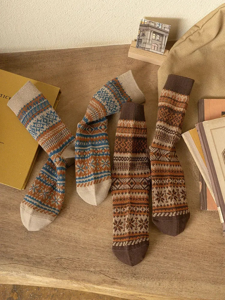 Men's Retro Geometric Pattern Middle Tube Socks | Stylish & Comfy