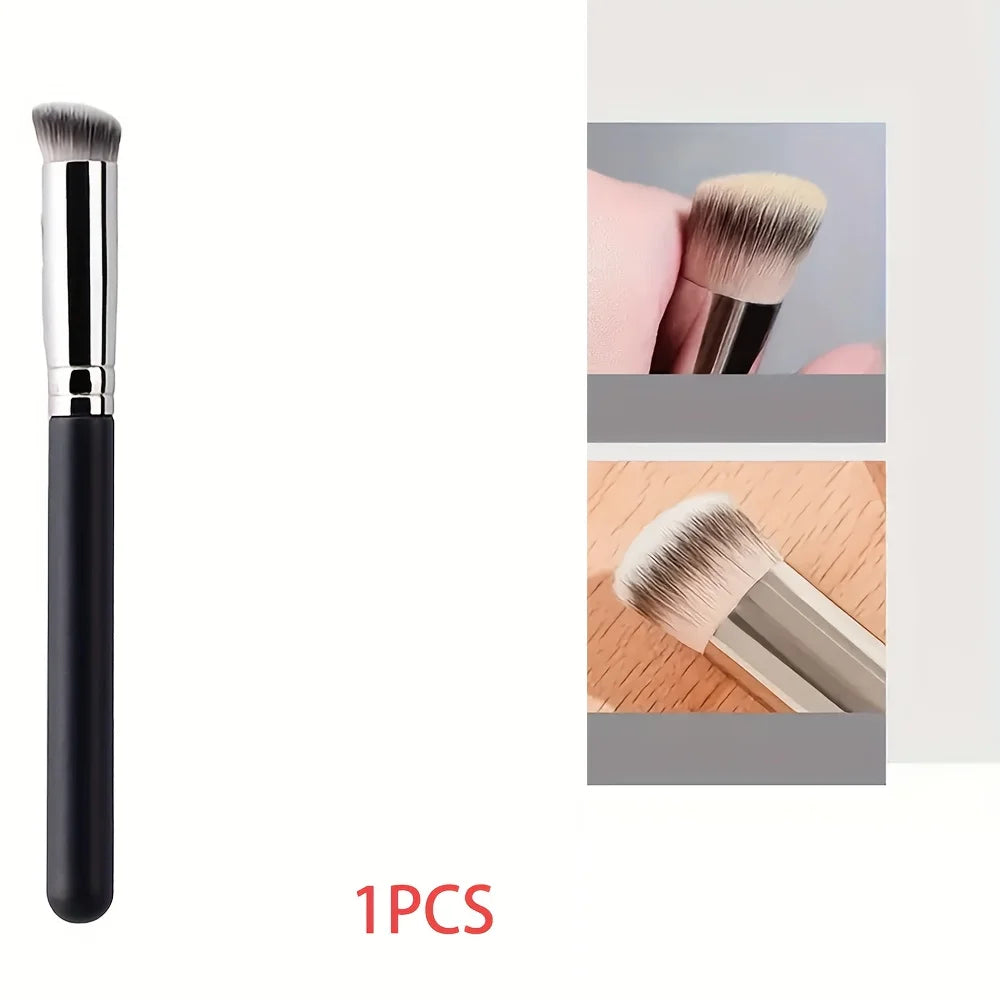 Ultra-Soft Kabuki Makeup Brush | Flawless Foundation & Contour