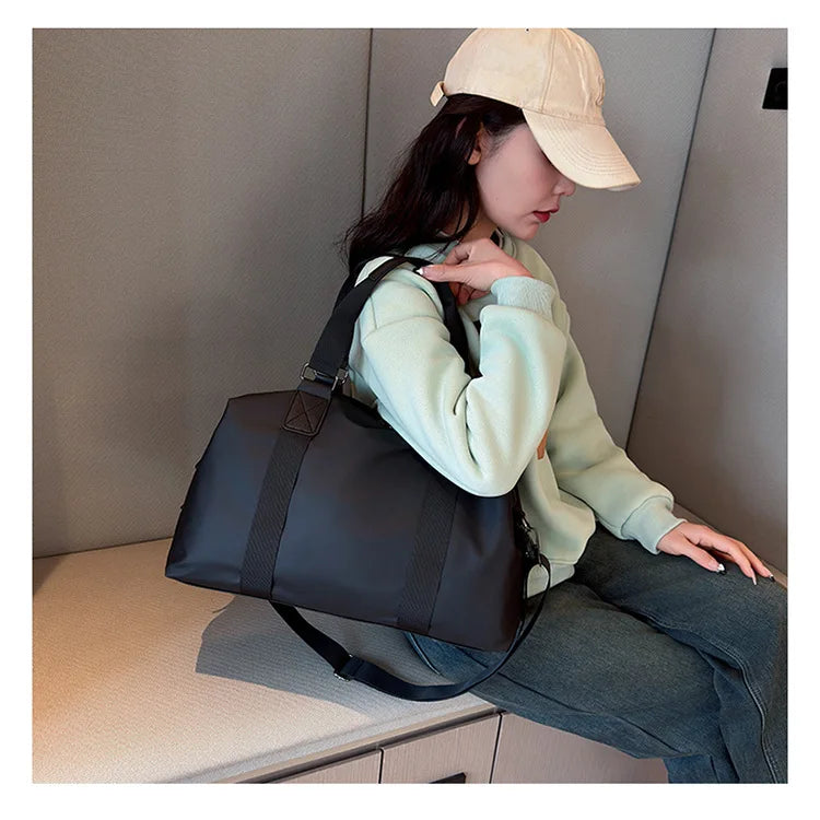 Versatile Waterproof Gym Bag | Women's & Men's Travel Tote