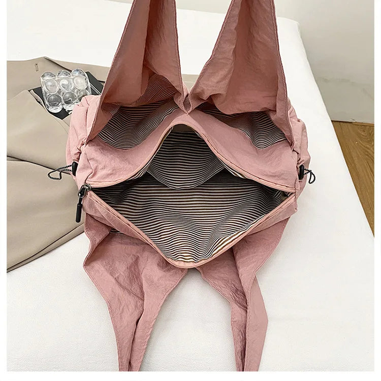 Bolso de mano de tela arrugada, moderno y cómodo para mujer
