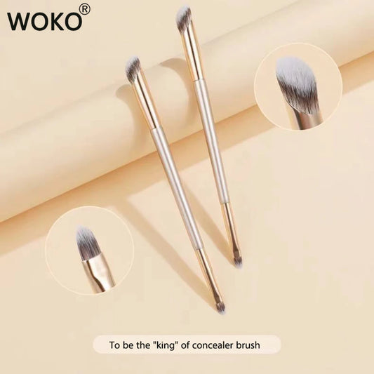 Brocha de doble cabezal para corrector para retoques de maquillaje perfectos