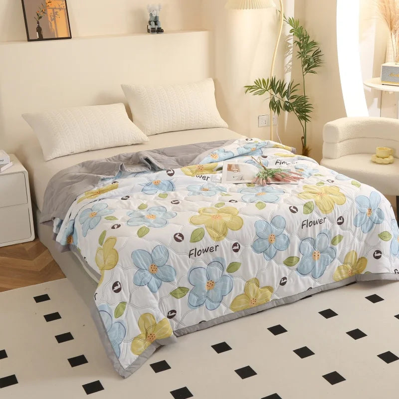 Breathable Summer Quilt - Lightweight Air Conditioned Blanket