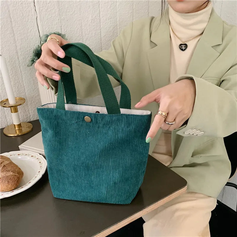 Elegante bolso de mano pequeño de terciopelo para mujer | Un esencial de estilo casual