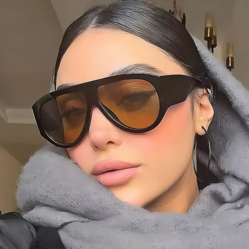 Oversized Gradient Sunglasses for Unisex | Fashionable Retro Style