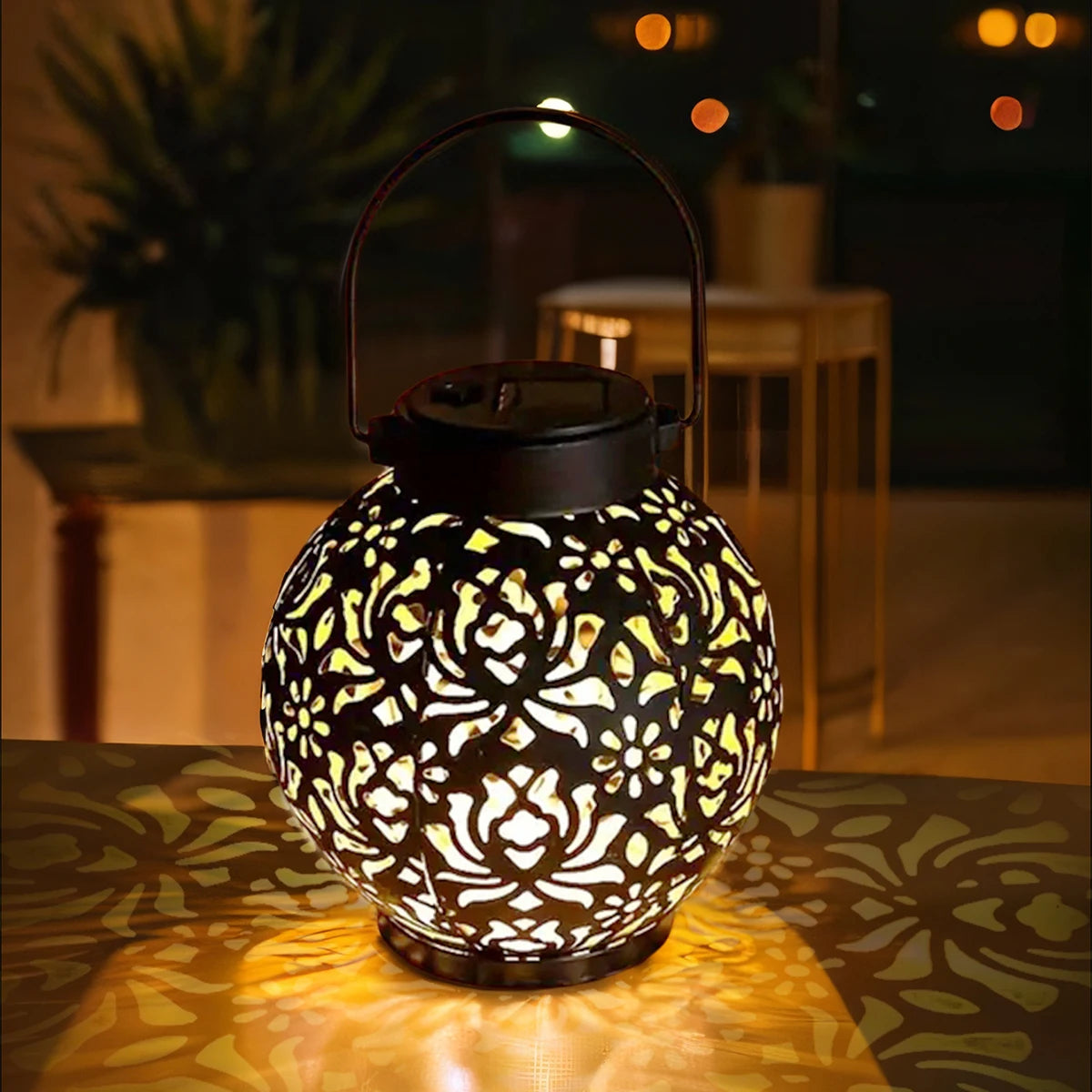 Solar Lantern Outdoor Decor | Elegant Pathway Lighting for Gardens