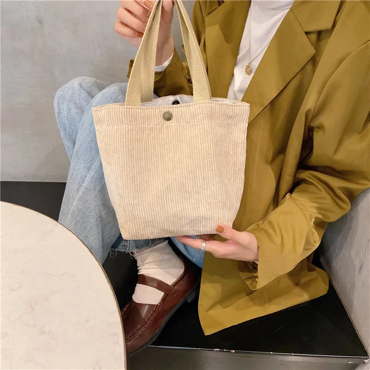 Elegante bolso de mano pequeño de terciopelo para mujer | Un esencial de estilo casual