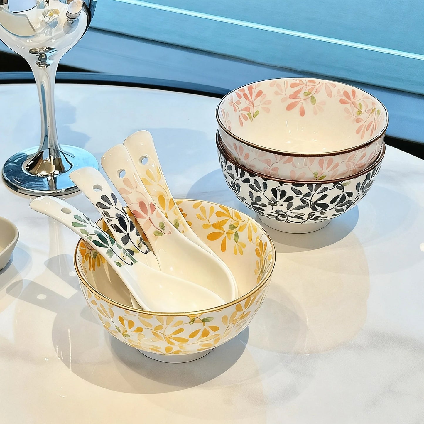 Elegant 4-Piece Floral Ceramic Bowls Set for All Occasions