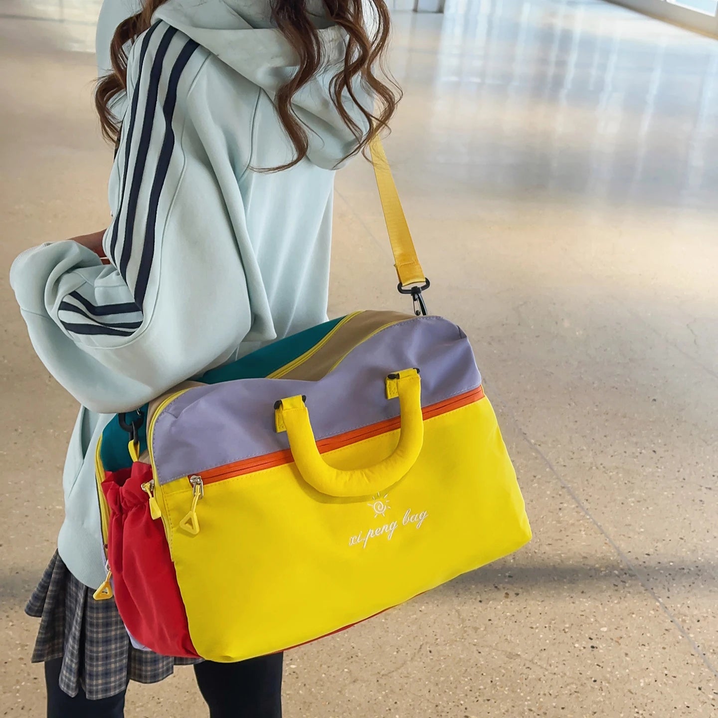 Fashion Trend Dopamine Contrasting Travel Bag Independent Shoe Compartment, Lightweight Yoga Bag, Outdoor Sports and Fitness Bag