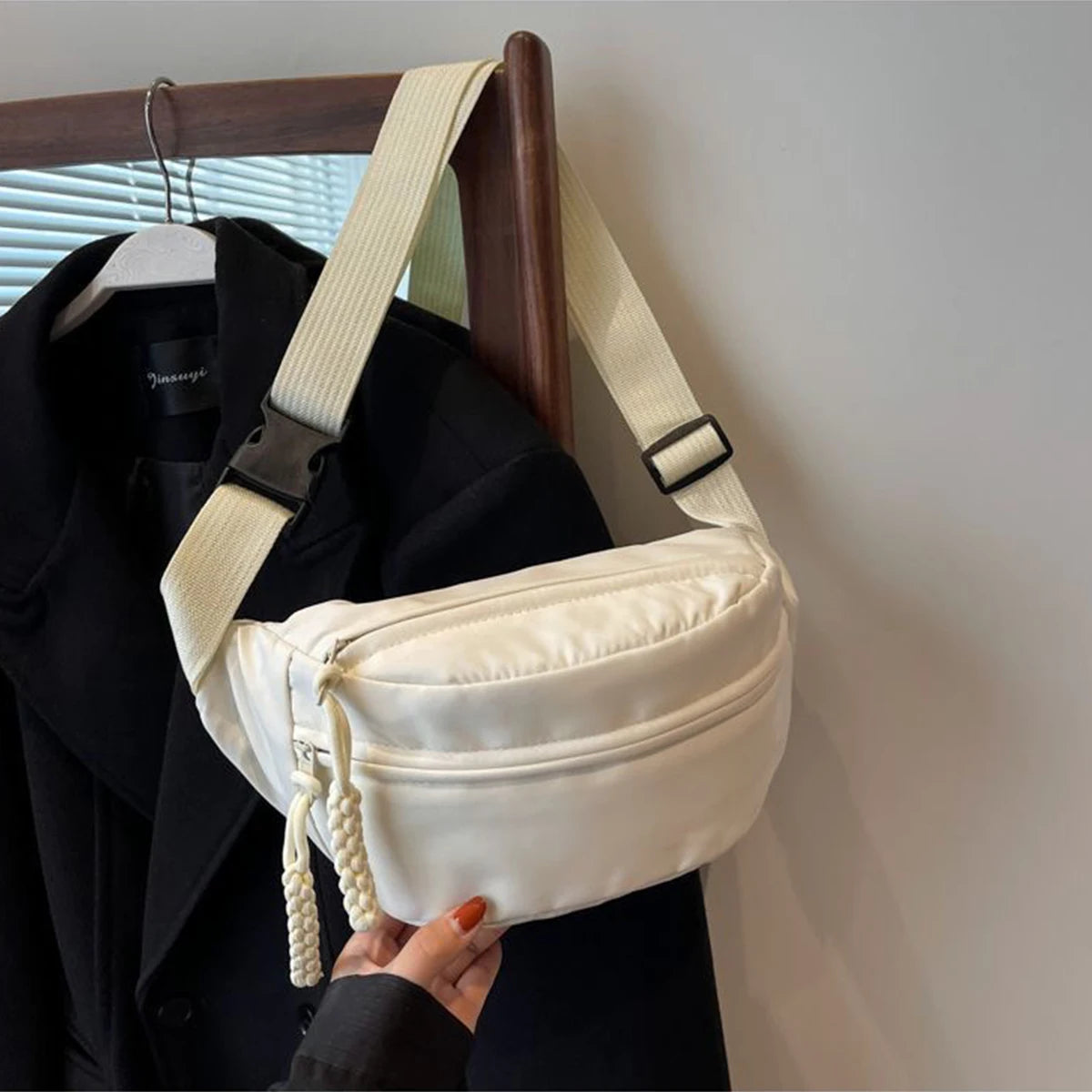 Stylish Women's Lightweight Nylon Waist Bag | Multiple Compartments