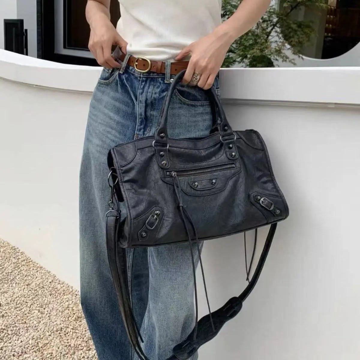 Trendy Women's City Tote Bag | Classic Y2K Street Fashion