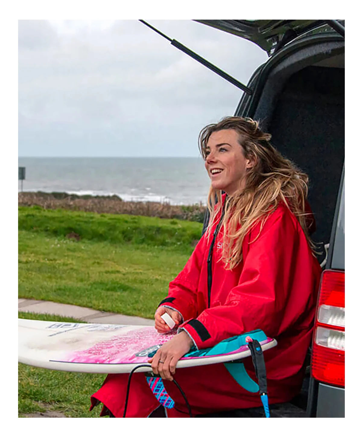 Quick Drying Surf Changing Robe | Weatherproof Jacket & Cloak