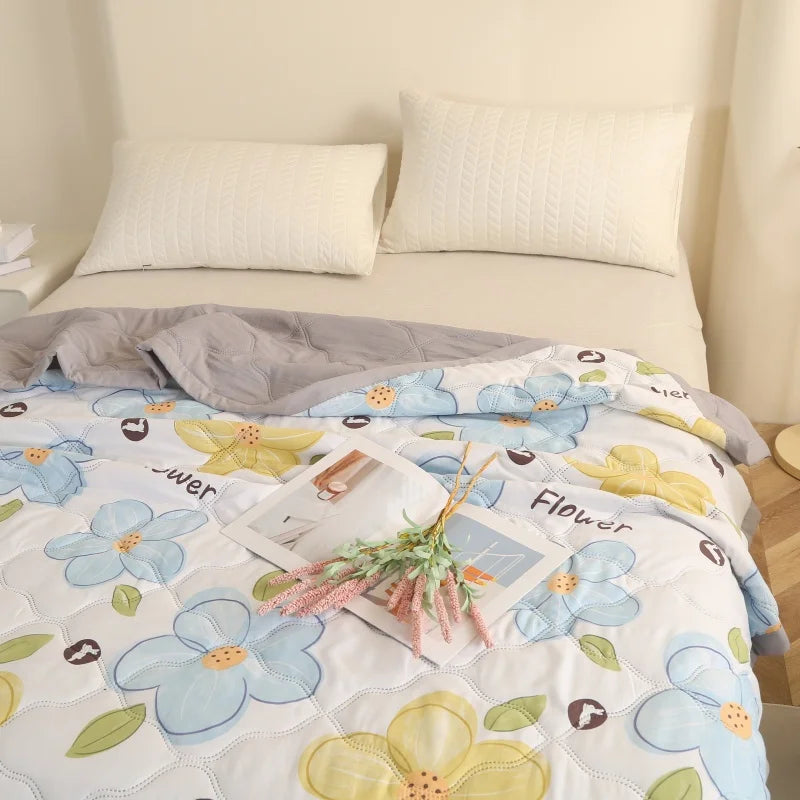 Breathable Summer Quilt - Lightweight Air Conditioned Blanket