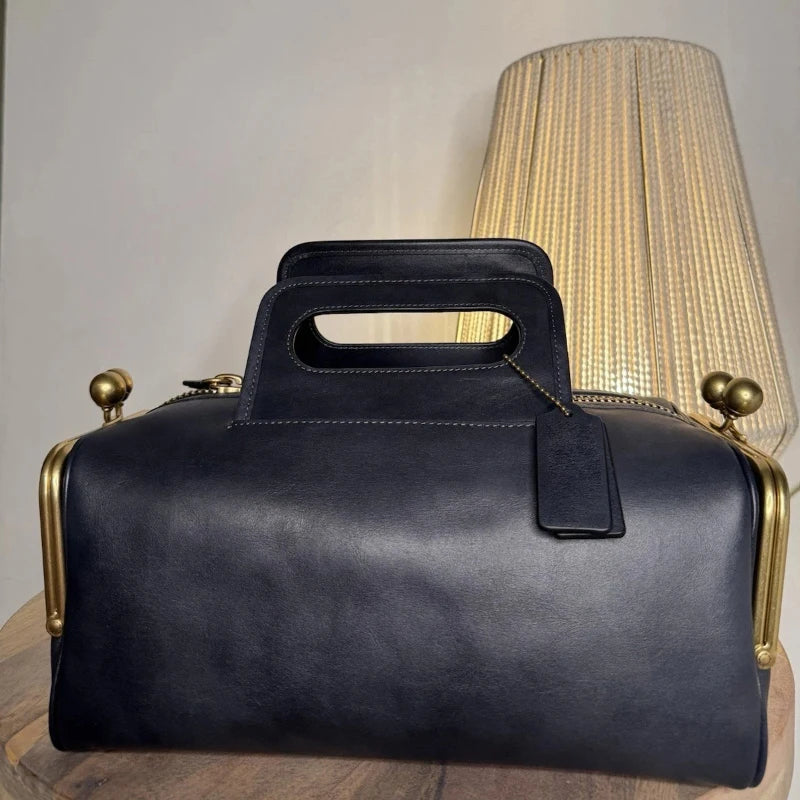 Luxury Retro Clip Handbag | Elegant Large Capacity Crossbody Bag