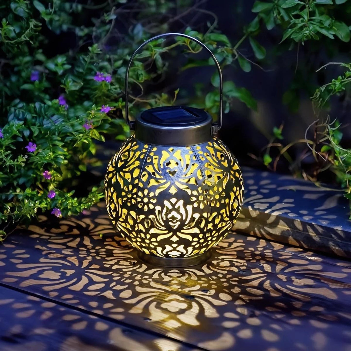 Solar Lantern Outdoor Decor | Elegant Pathway Lighting for Gardens
