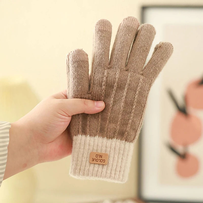 Warm Touch Screen Knitted Gloves | Essential Winter Gear