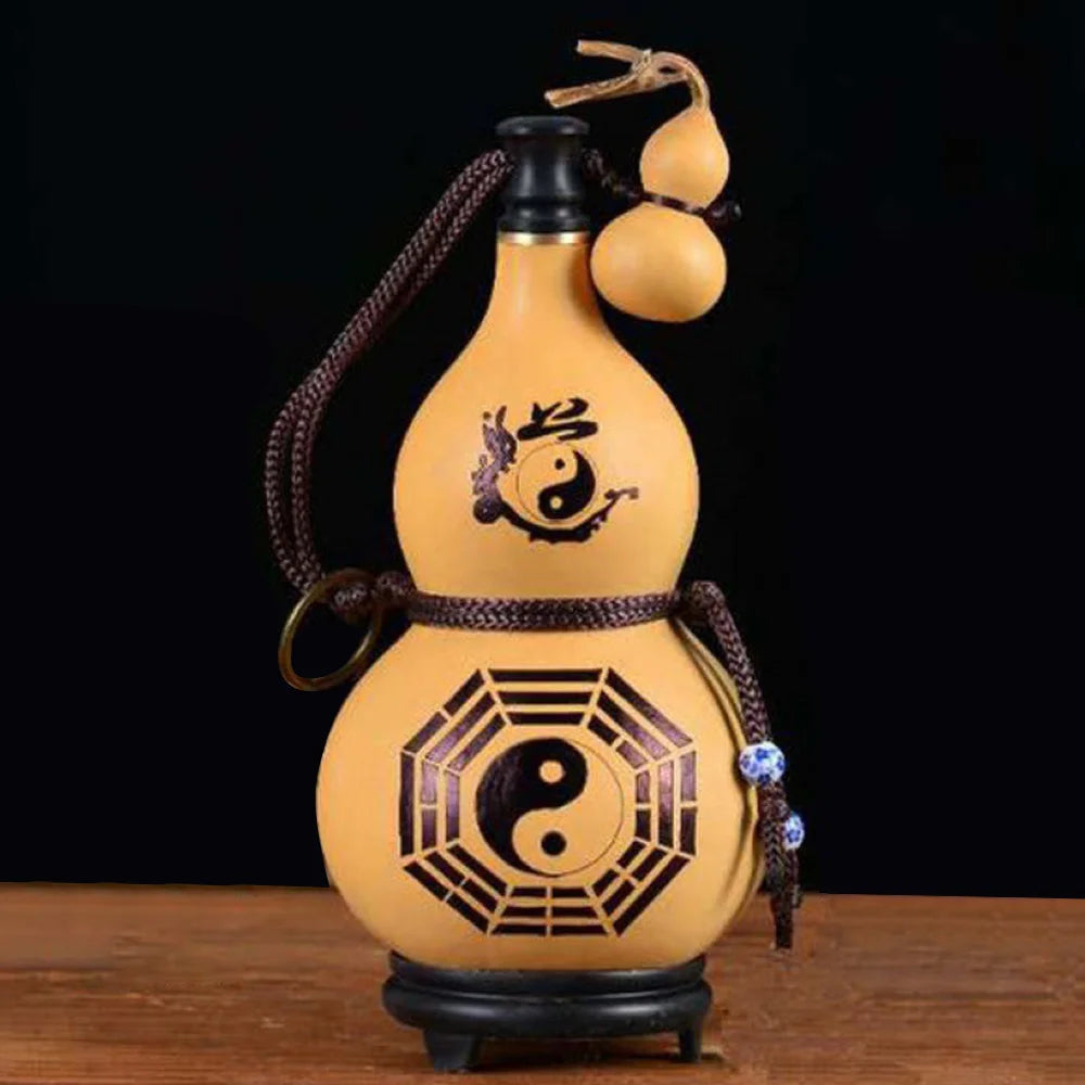 Large Capacity Retro Gourd Water Bottle | Durable & Stylish