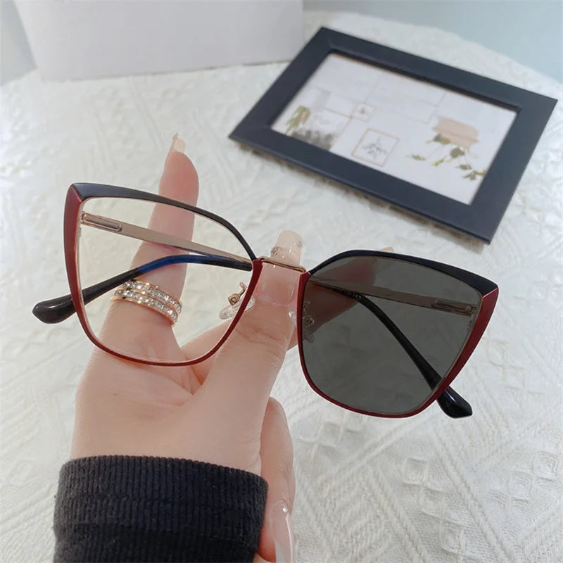 Retro Cat Eye Photochromic Reading Glasses for Women | Anti Blue Light