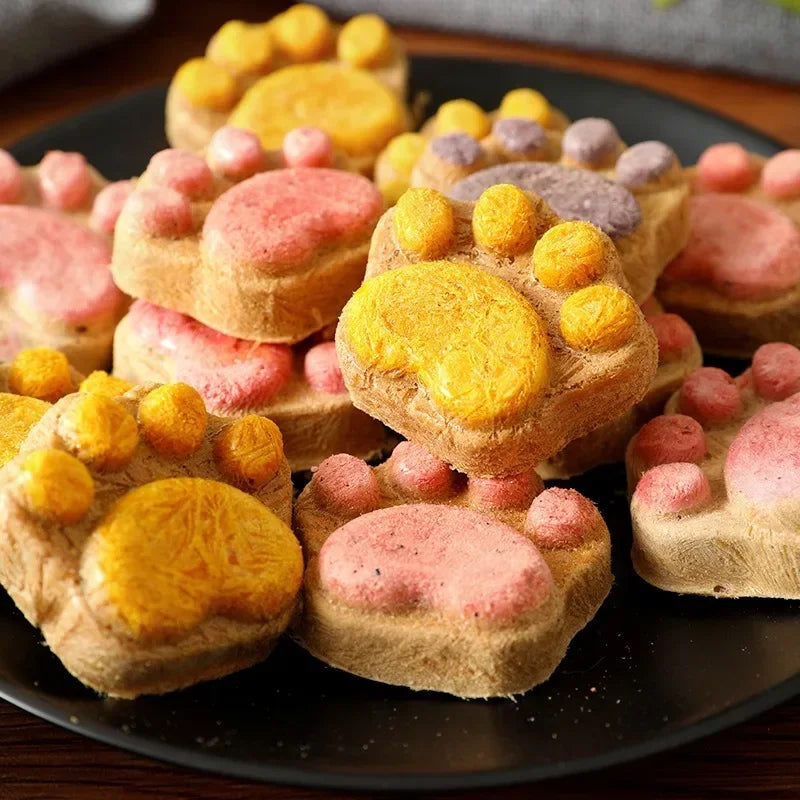 Delicious Cat Snacks | Freeze-Dried Cat Biscuit Treats for Training Rewards