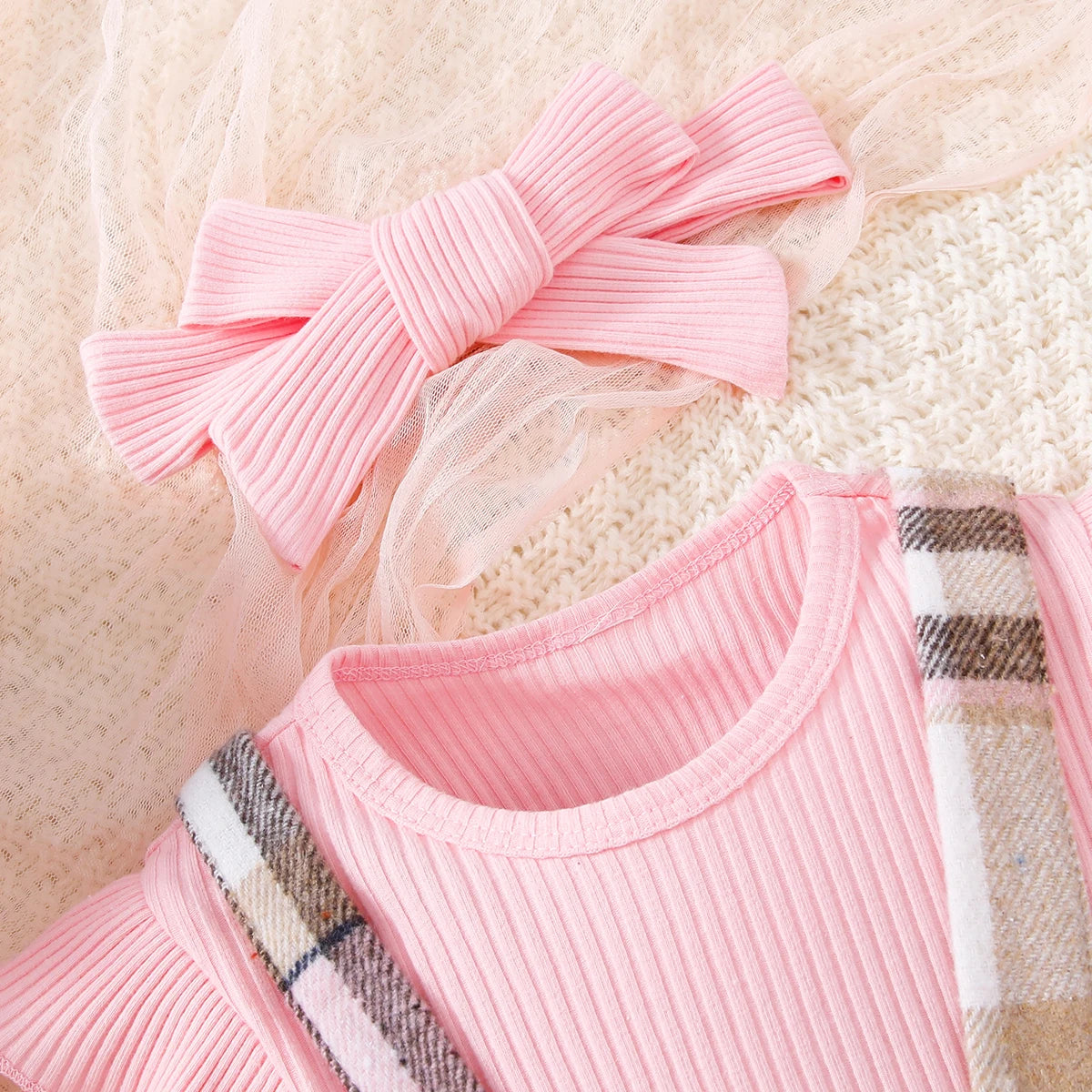 Conjunto de camiseta de manga larga rosa linda y vestido casual para niñas