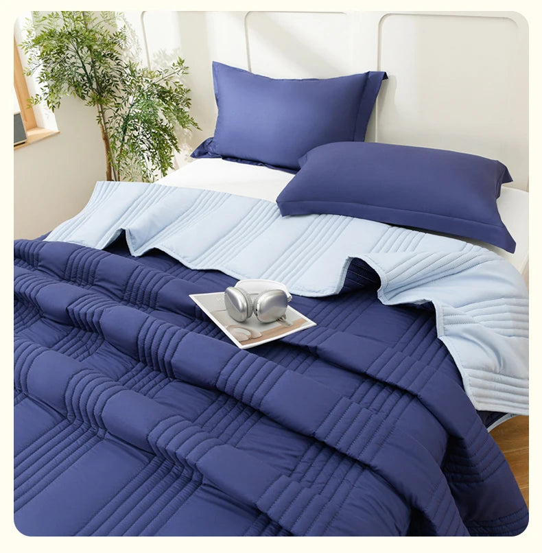 Lightweight Quilted Summer Blanket | Soft and Breathable Comforter