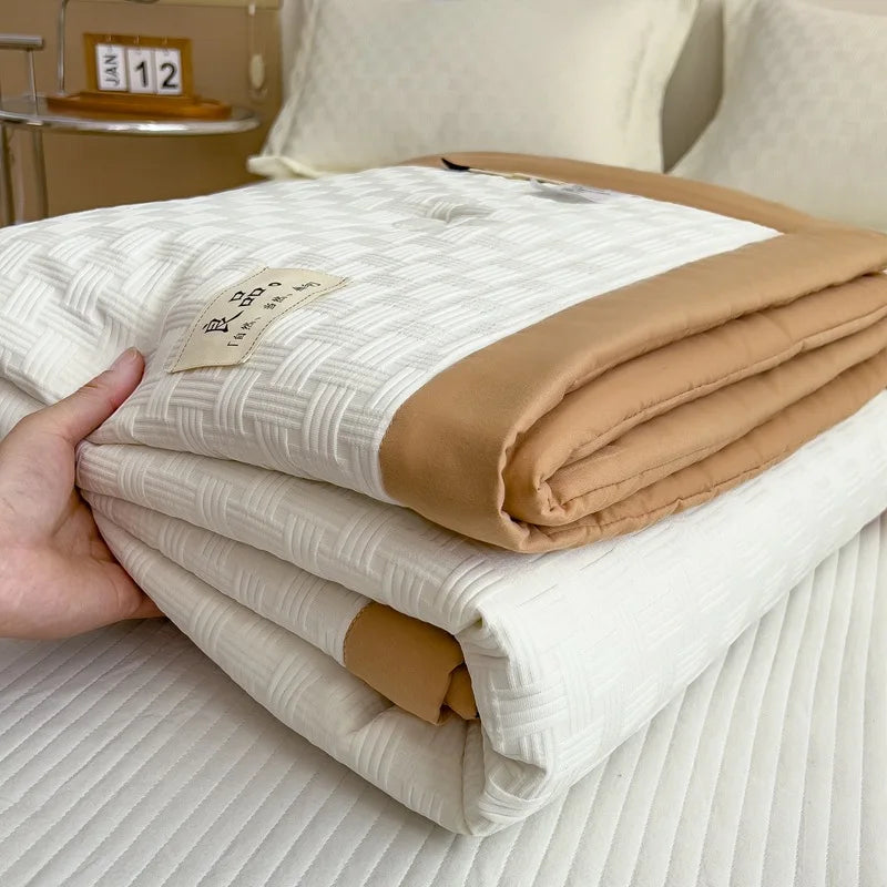 Lightweight Summer Waffle Quilt | Ideal for Home & Dorm