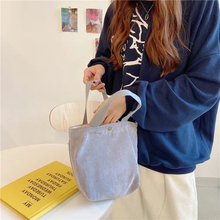 Elegante bolso de mano pequeño de terciopelo para mujer | Un esencial de estilo casual