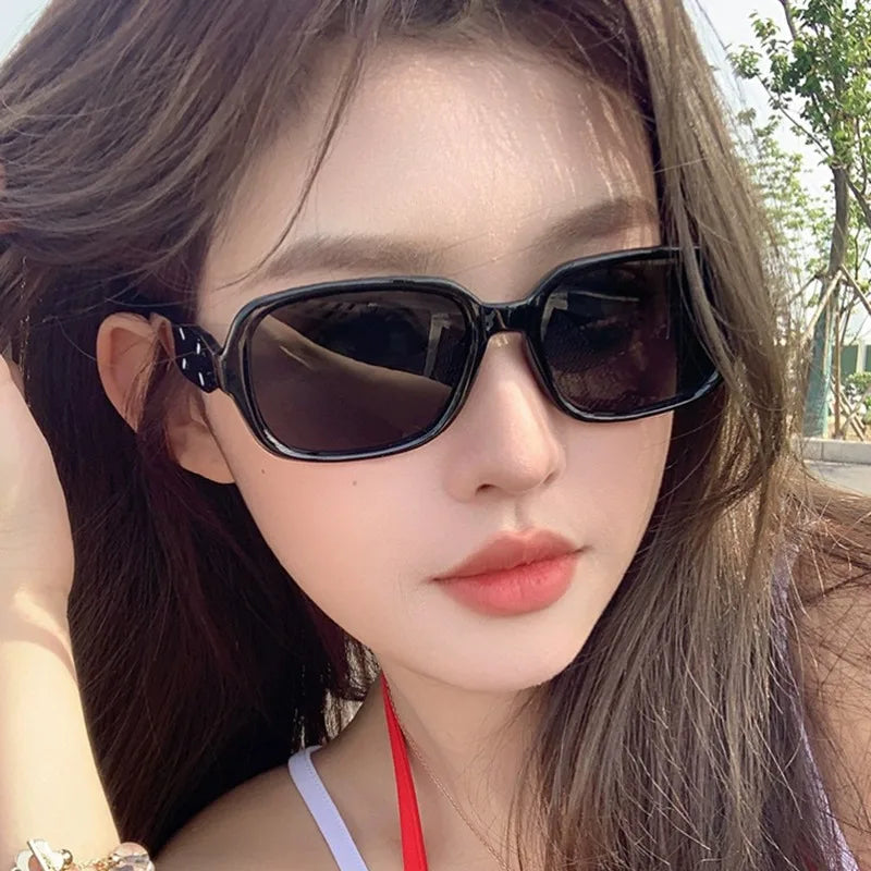 Trendy Retro Black Square Frame Sunglasses for Women & Men