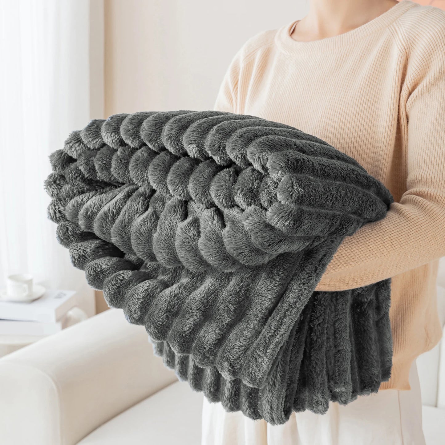Thick Warm Flannel Blanket | Cozy Fleece Throw for All Seasons