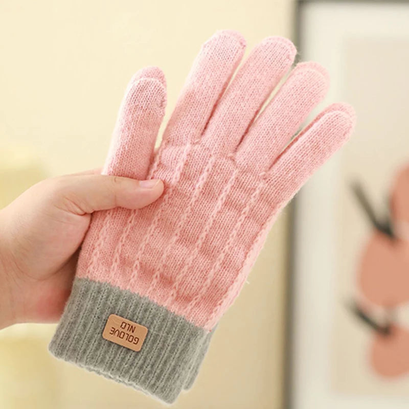 Warm Touch Screen Knitted Gloves | Essential Winter Gear