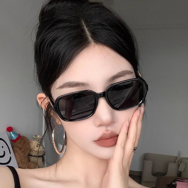 Trendy Retro Black Square Frame Sunglasses for Women & Men