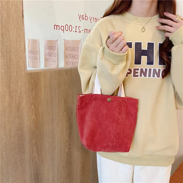 Elegante bolso de mano pequeño de terciopelo para mujer | Un esencial de estilo casual
