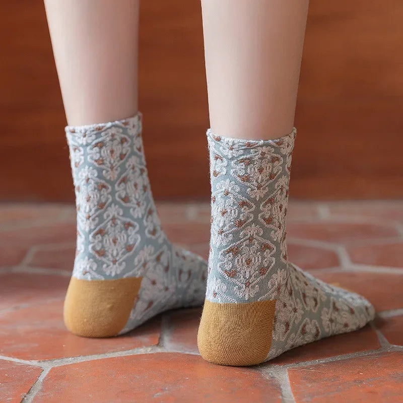 Elegant Flower Embroidery Women Socks | Kawaii Retro Style
