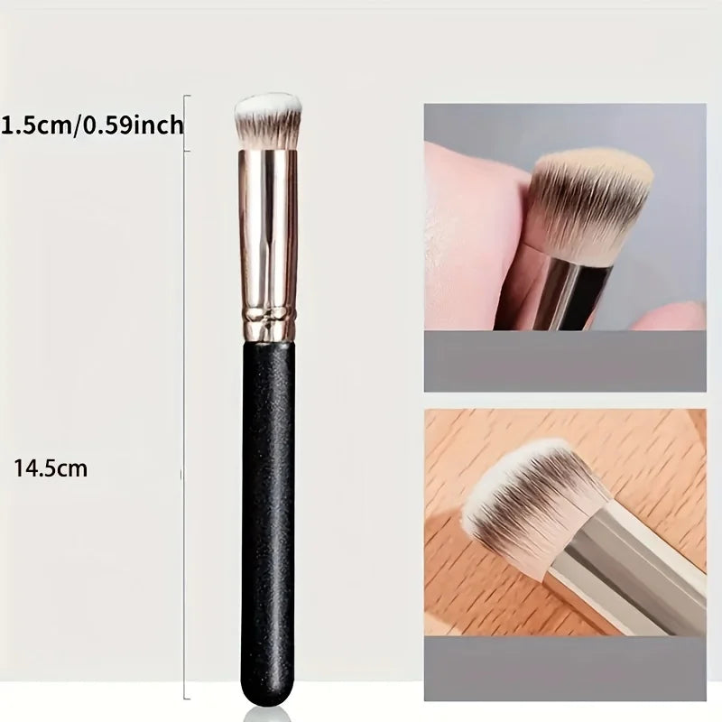 Ultra-Soft Kabuki Makeup Brush | Flawless Foundation & Contour