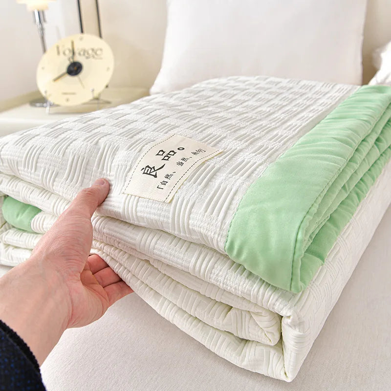 Lightweight Summer Waffle Quilt | Ideal for Home & Dorm