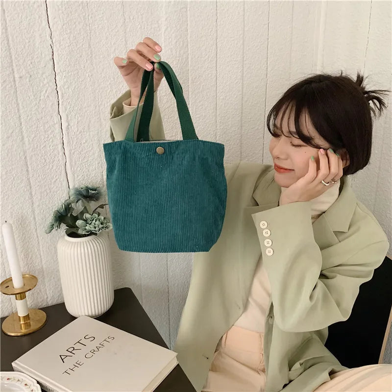 Elegante bolso de mano pequeño de terciopelo para mujer | Un esencial de estilo casual