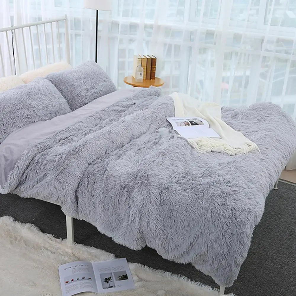 Soft Fluffy Shaggy Throw Blanket | Cozy Faux Fur Bedspread