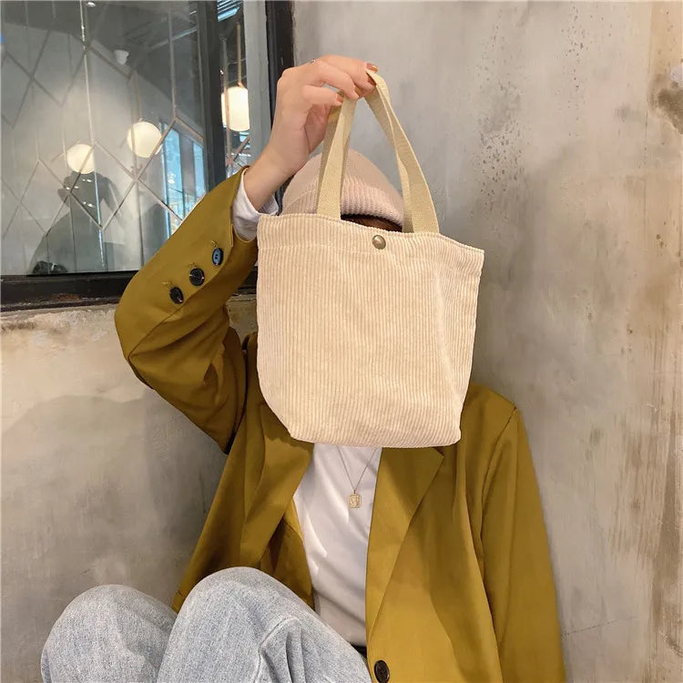 Elegante bolso de mano pequeño de terciopelo para mujer | Un esencial de estilo casual