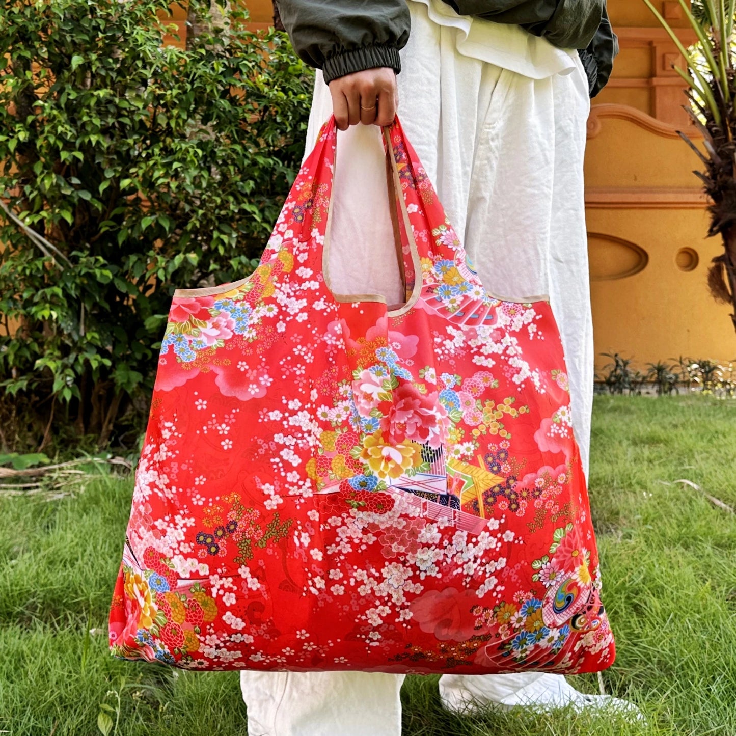 Eco-Friendly Portable Travel Luggage Bag | Lightweight & Reusable