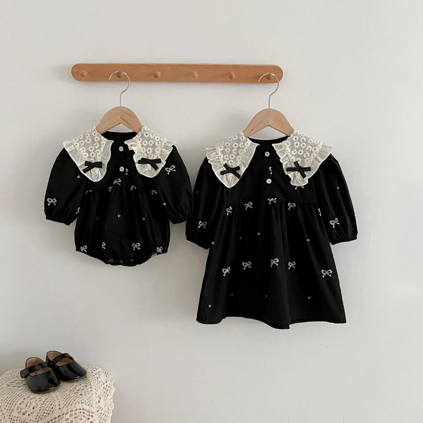 Cute Baby Girls Bow Lace Embroidery Bodysuit & Dress Set