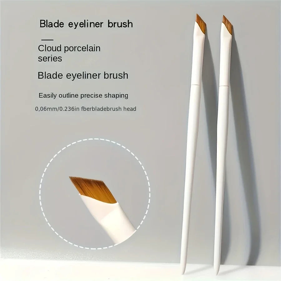 Precision Angle Eyeliner & Brush Set | Flawless Eye Makeup Tools