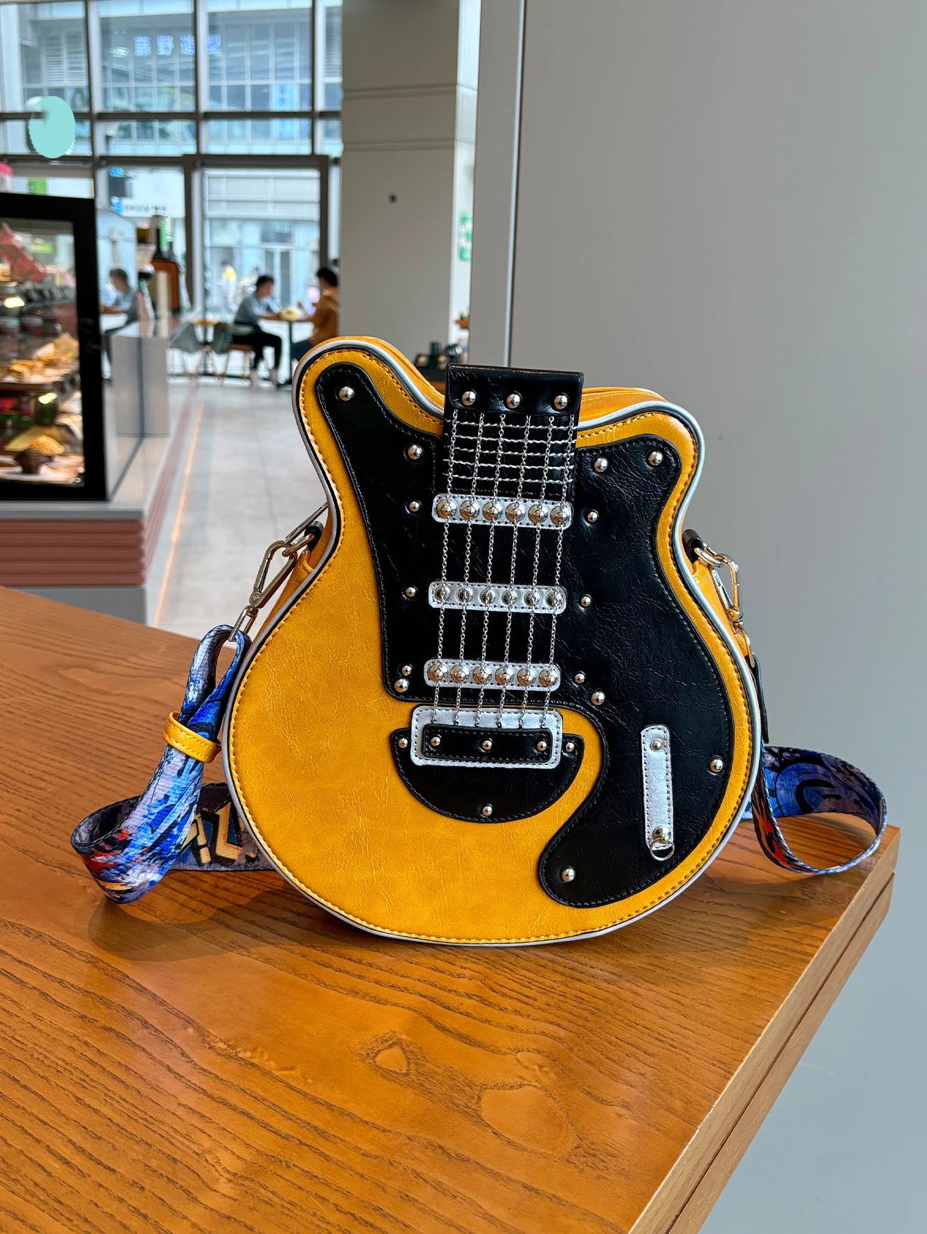 Creative Retro Guitar Shape Bag | Stylish Messenger Shoulder Bag
