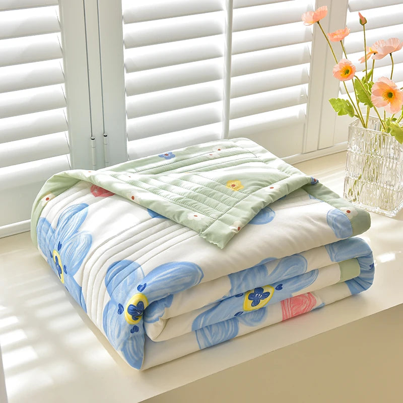 Lightweight Summer Quilt | Soft Microfiber Breathable Bedding