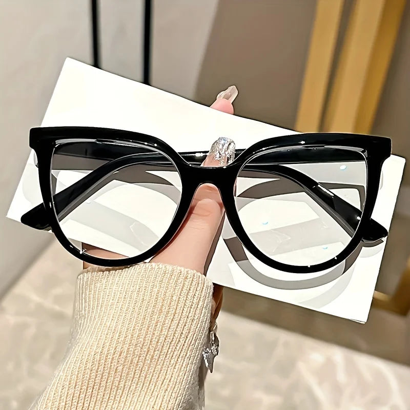 Elegant Cat Eye Glasses for Women | Vintage Gradient Style 2026