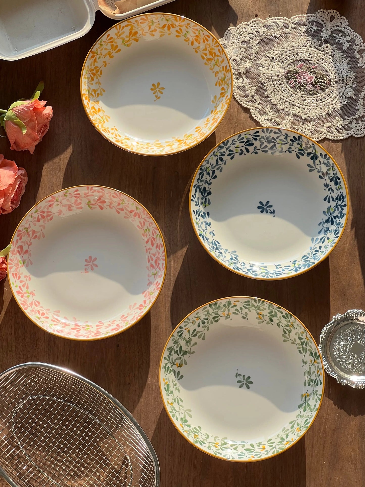 Set of 4 Floral Ceramic Plates | Stylish Tableware for All Occasions