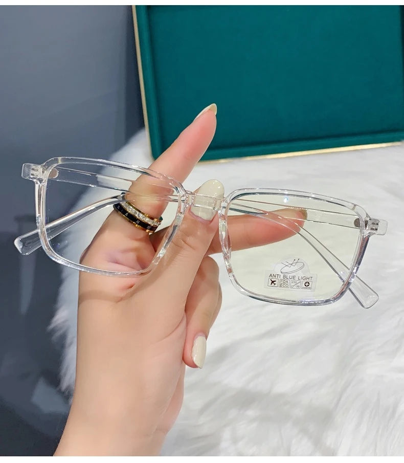 Stylish Myopia Glasses for Women | High-Definition Anti Blue Light