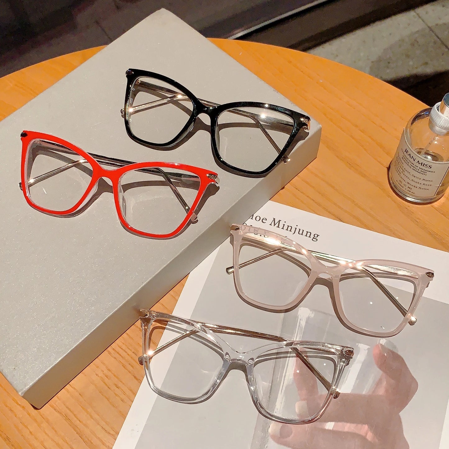 Trendy Cat Eye Glasses | Fashionable Blue Light Blocking Eyewear