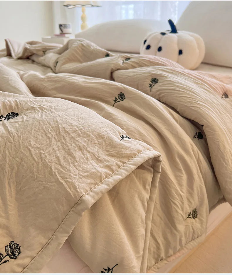Breathable Summer Quilt | Skin-Friendly Cotton Bedding