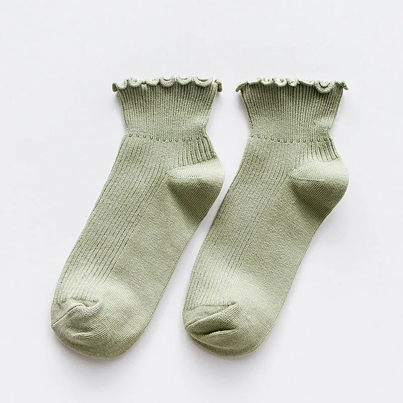 5 Pairs Women's Ruffled Ankle Socks | Stylish and Breathable